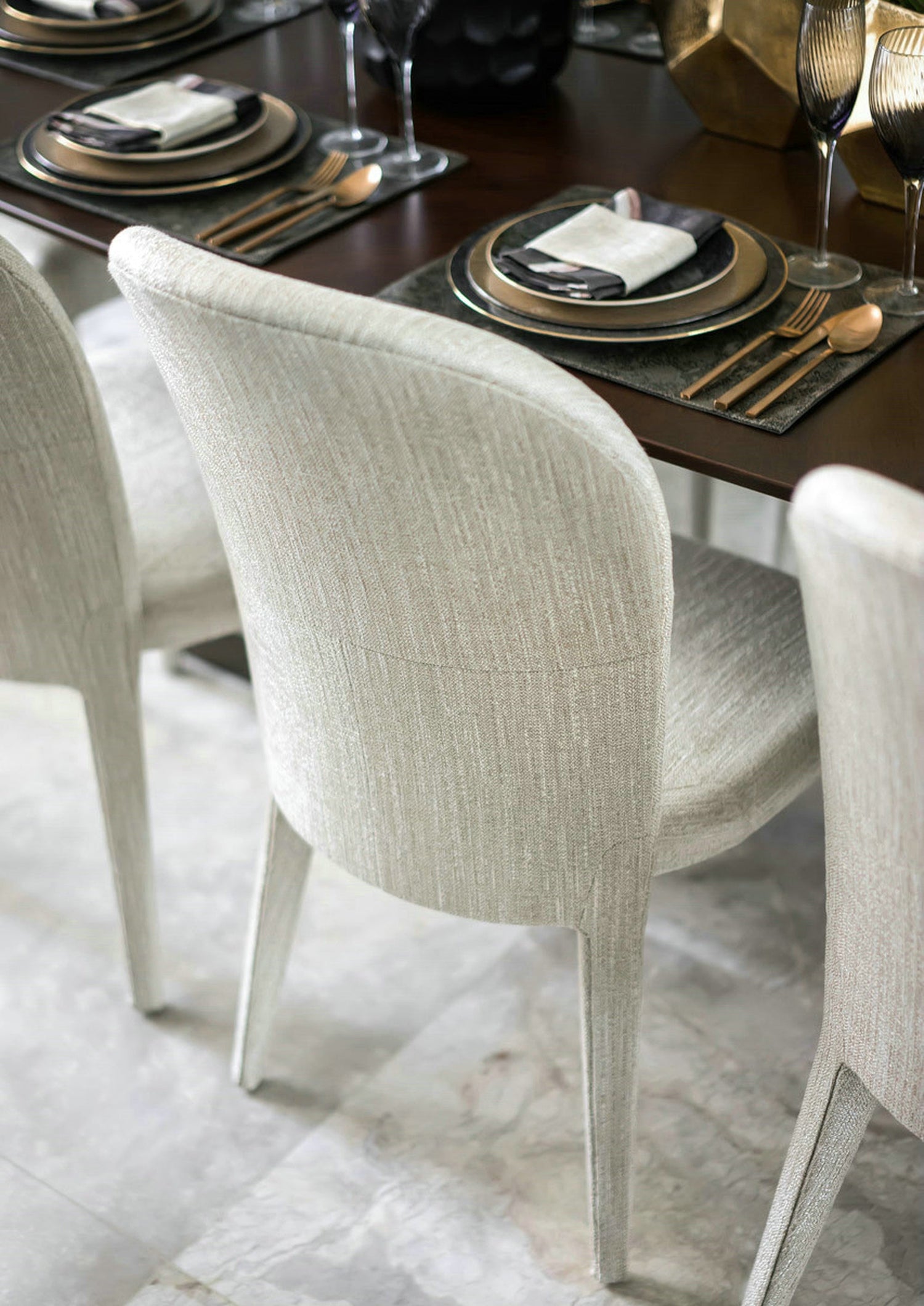 Jante com Estilo. Dicas Fáceis para Escolher as Cadeiras de Jantar Perfeitas!