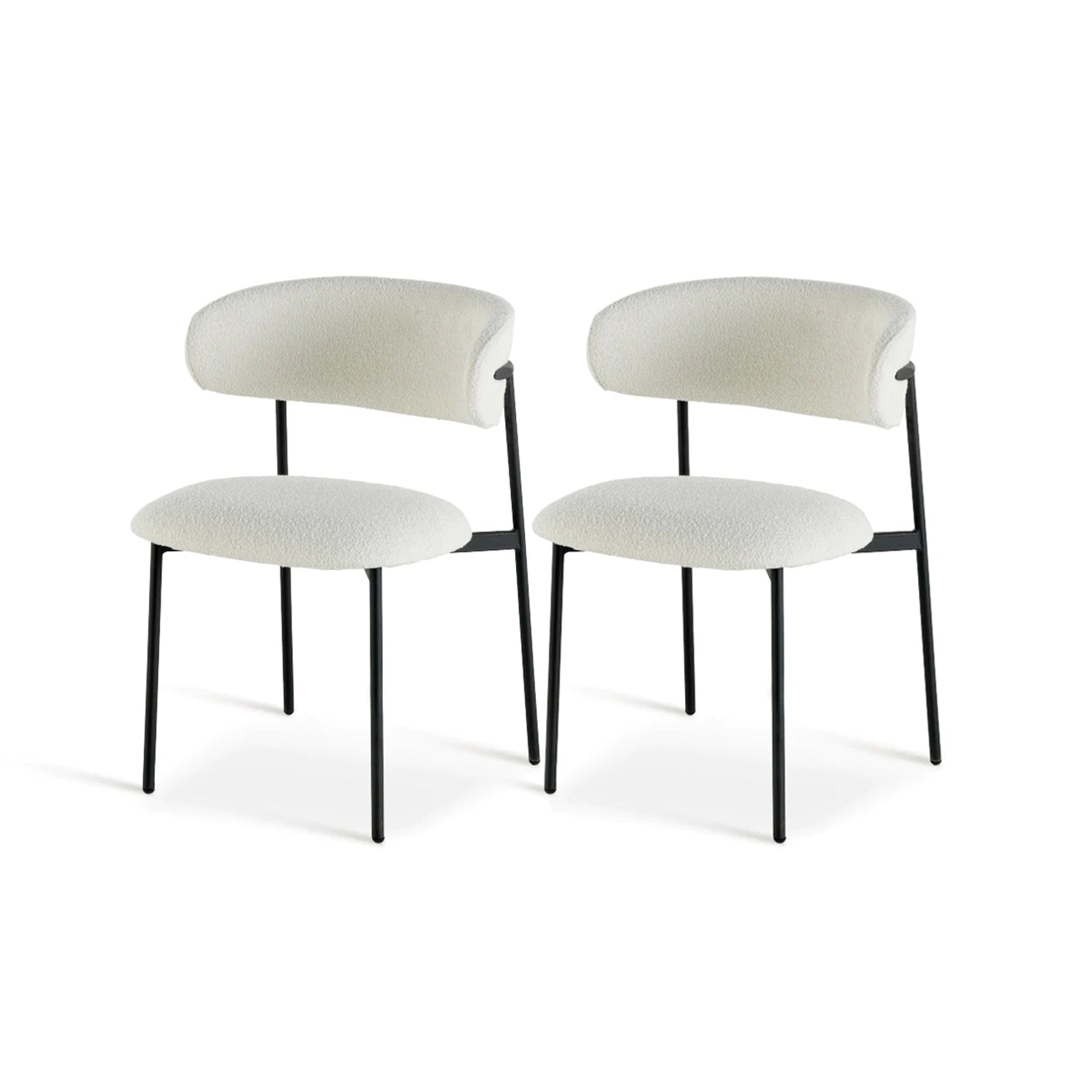 Textura do tecido bouclé bege na cadeira Zahra - material suave e durável para máximo conforto