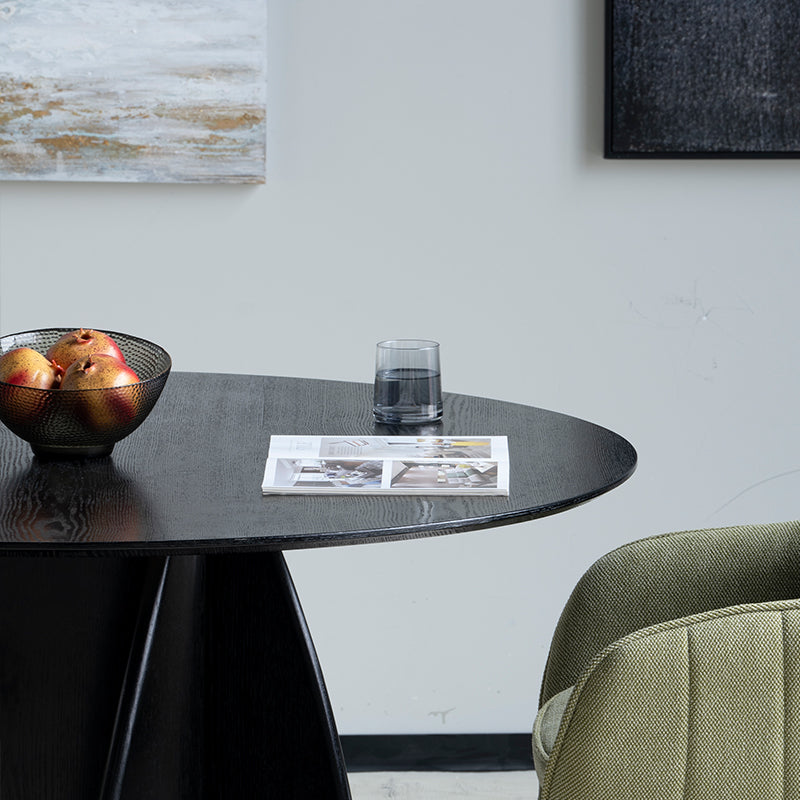 Mesa de jantar redonda Gemma UDT24012 em preto com tampo de MDF resistente e base em madeira laminada, perfeita para salas de jantar modernas.